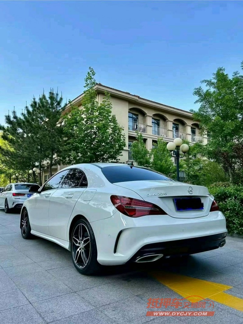 苏州17年奔驰CLA9
