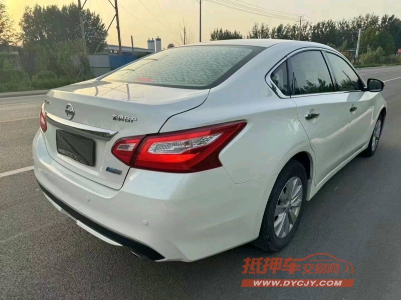 潍坊18年日产天籁4