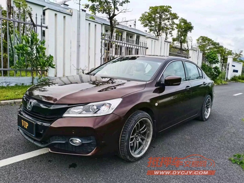 东莞17年本田雅阁2