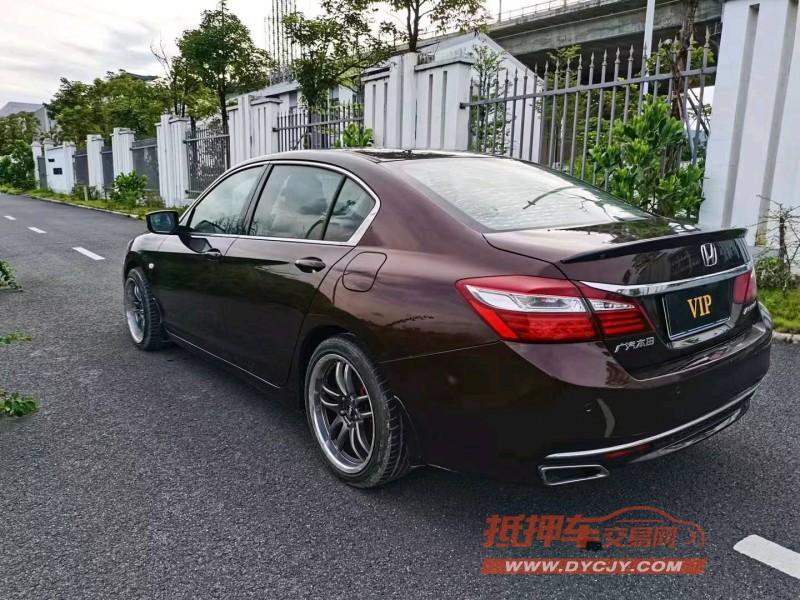 东莞17年本田雅阁8