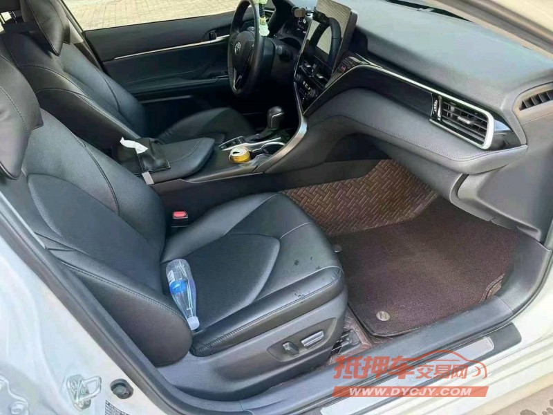 潍坊22年丰田凯美瑞6