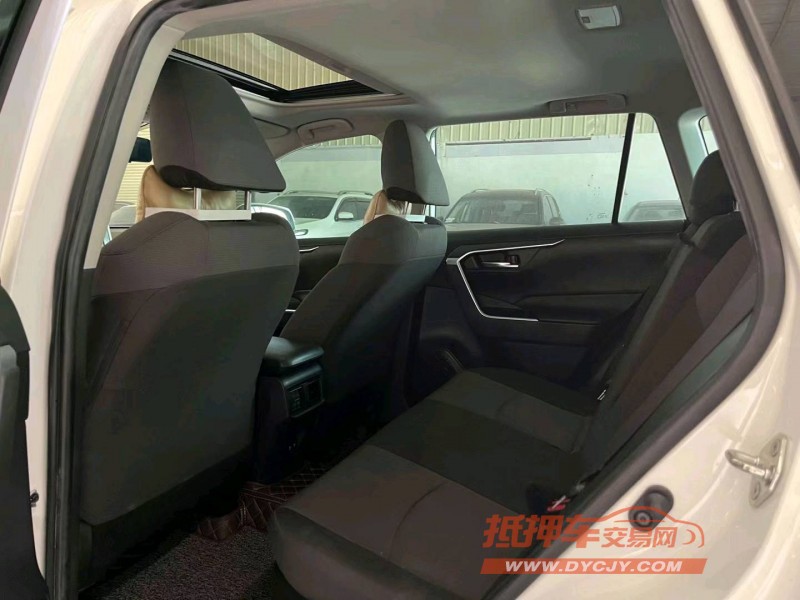 广州20年丰田RAV4荣放7