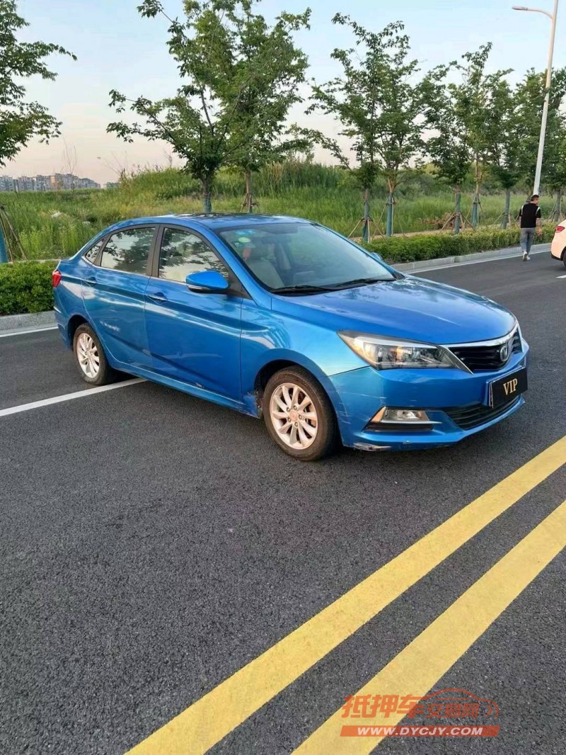徐州15年长安汽车悦翔V73