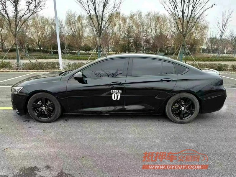 徐州18年别克君威3