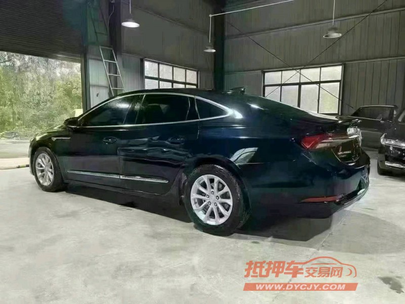 武汉22年别克君越8