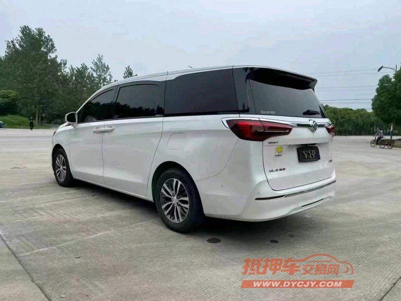 武汉21年别克GL87