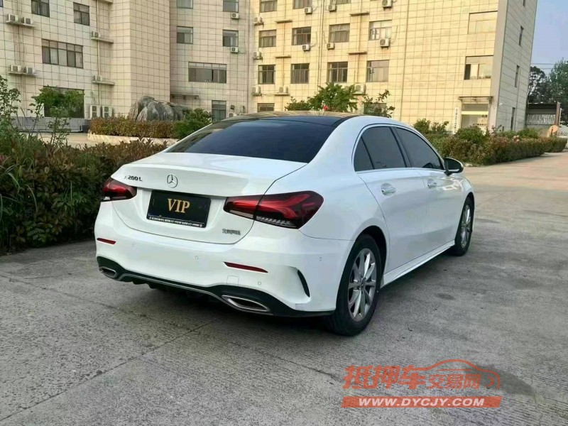 宿迁21年奔驰A8