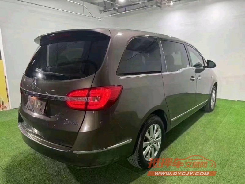 保定19年别克GL83