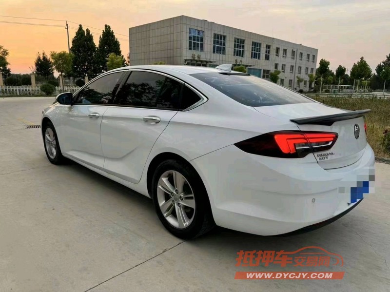 烟台18年别克君威7