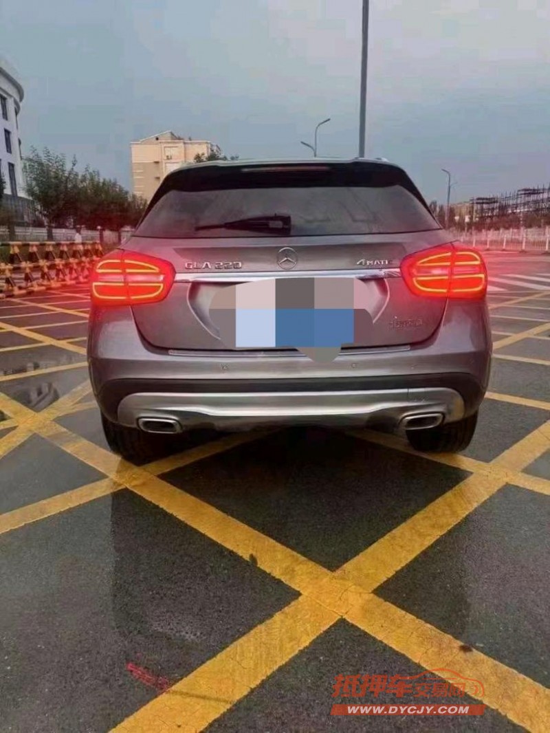 保定16年奔驰GLA2