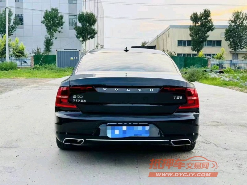 济宁20年沃尔沃S902
