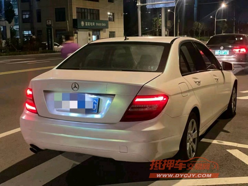 青岛12年奔驰C8