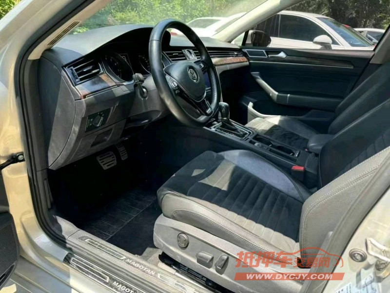 武汉17年大众迈腾7