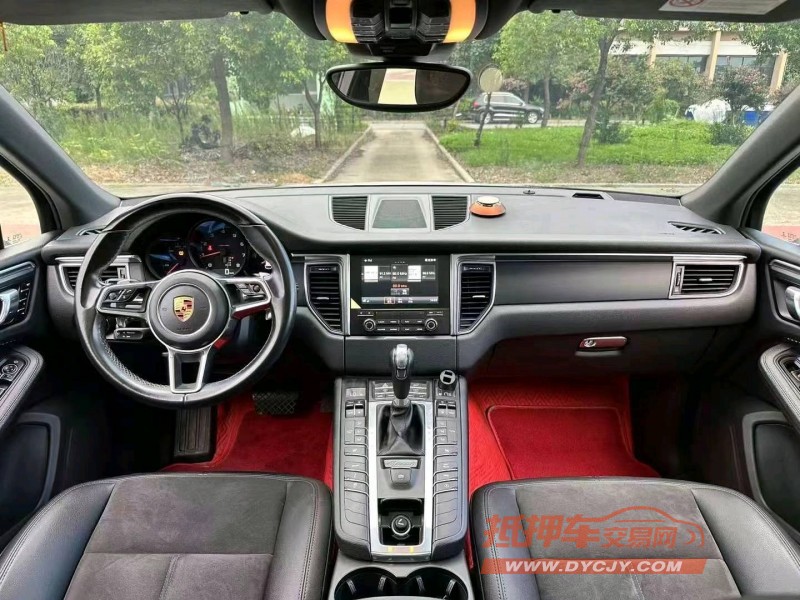 武汉18年保时捷Macan8
