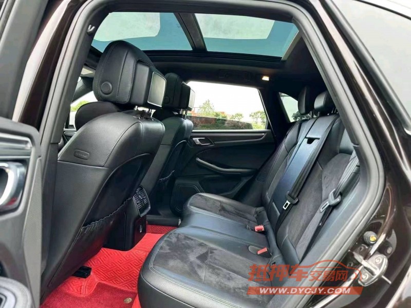 武汉18年保时捷Macan9