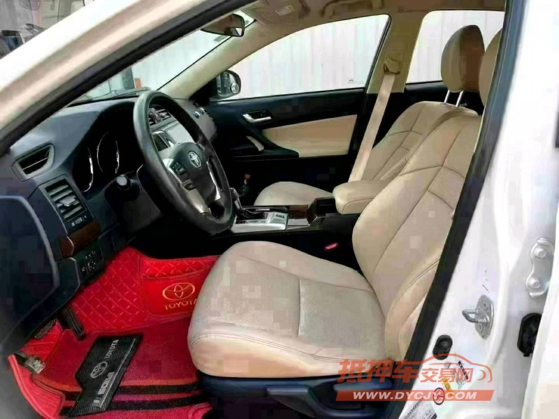 济南15年丰田锐志4