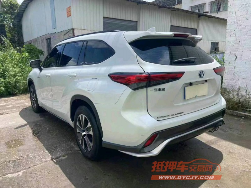广州22年丰田皇冠9