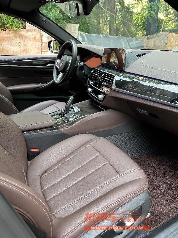 成都20年宝马5系4