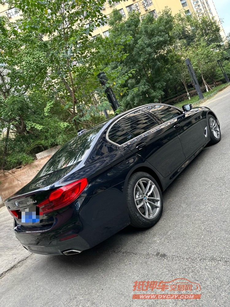 成都20年宝马5系8