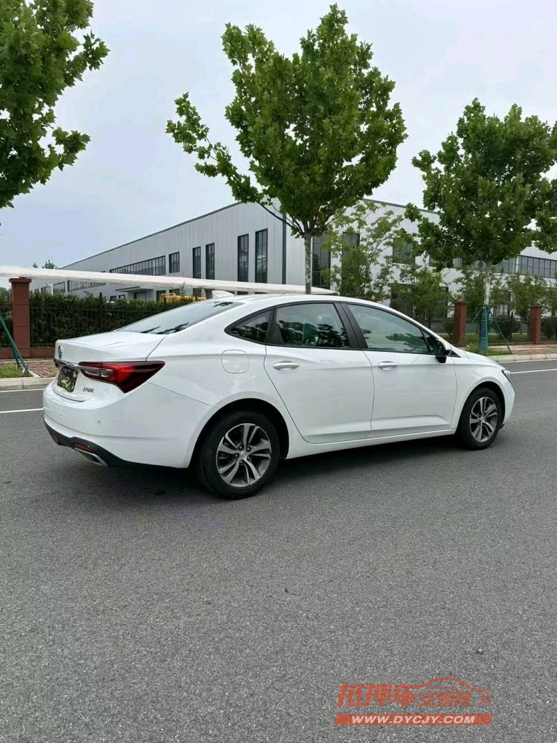 宿迁23年别克威朗7