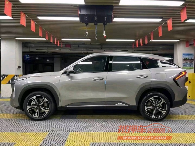 成都24年吉利银河L73