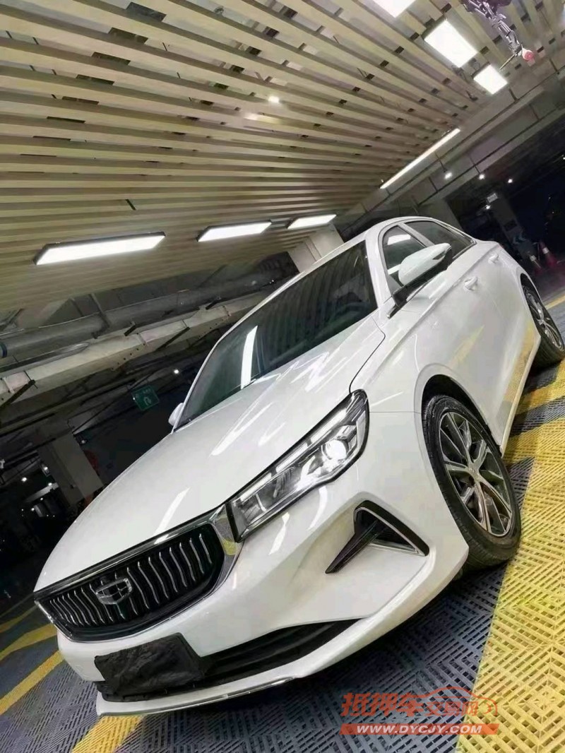 成都22年吉利帝豪2