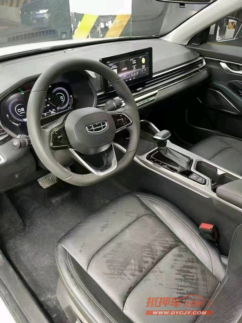 成都22年吉利帝豪7