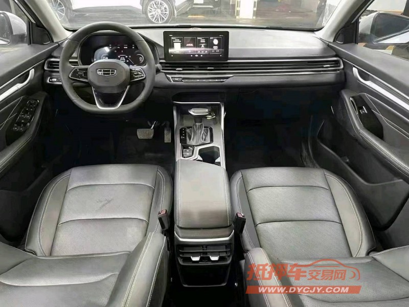 成都22年吉利帝豪9