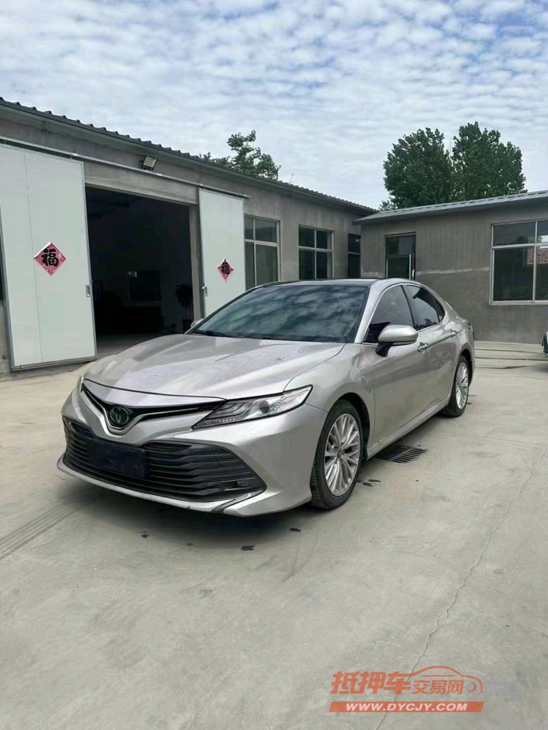 潍坊19年丰田凯美瑞3