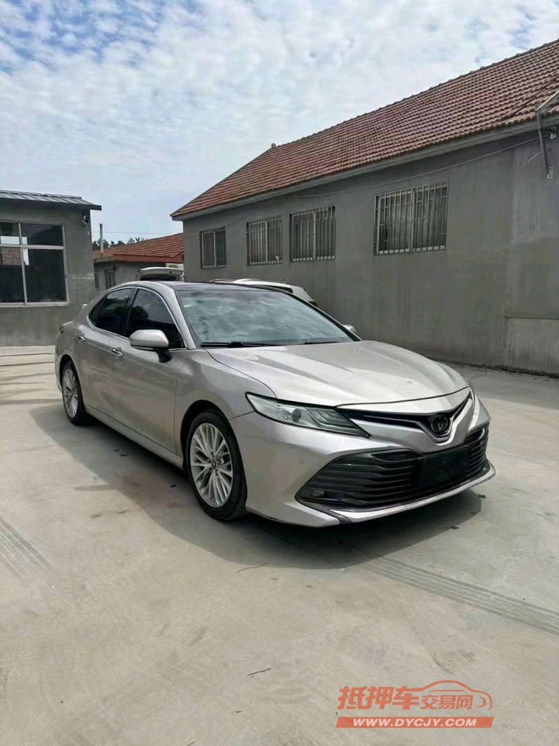 潍坊19年丰田凯美瑞4