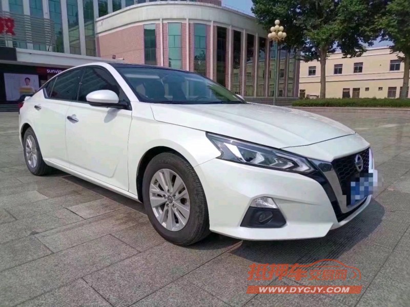 東營20年日產天籟5