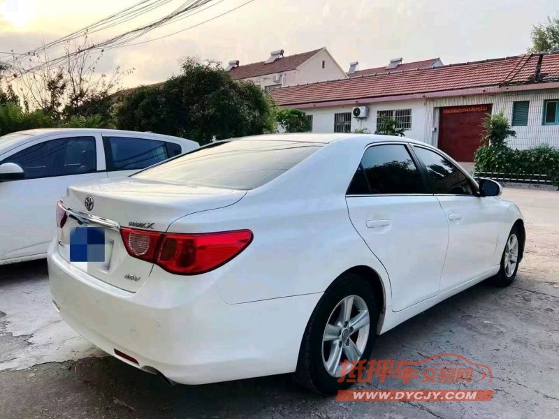 潍坊13年丰田锐志9