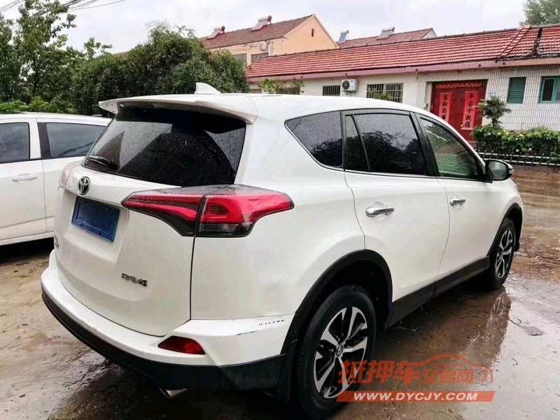 東營19年豐田RAV4榮放8