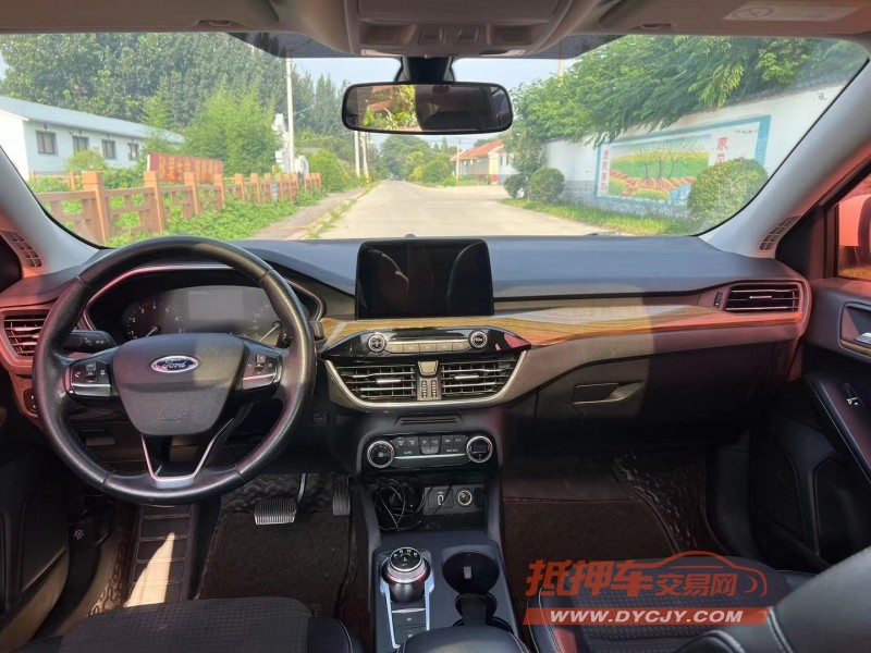 青岛19年福特福克斯6