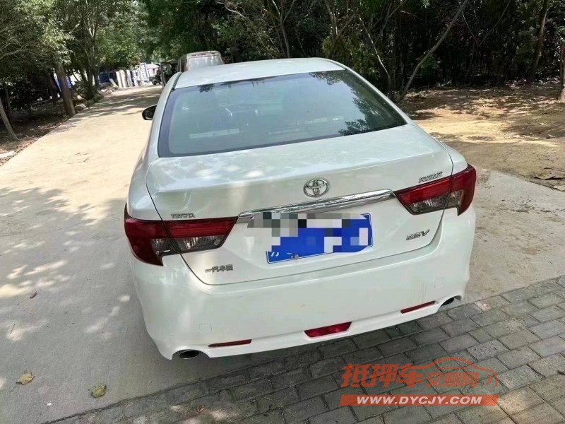 潍坊16年丰田锐志3