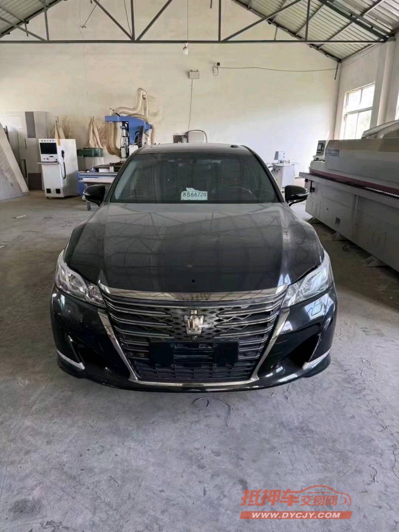 泰安19年豐田皇冠1
