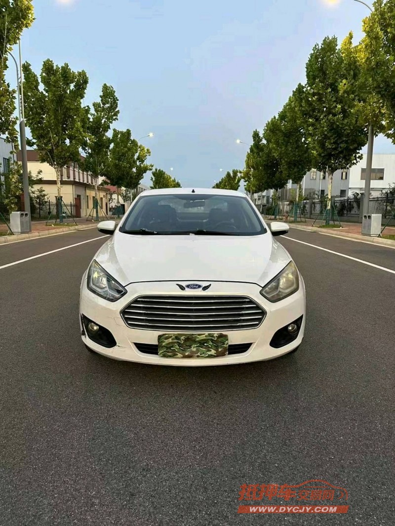 宿迁15年福特福睿斯1