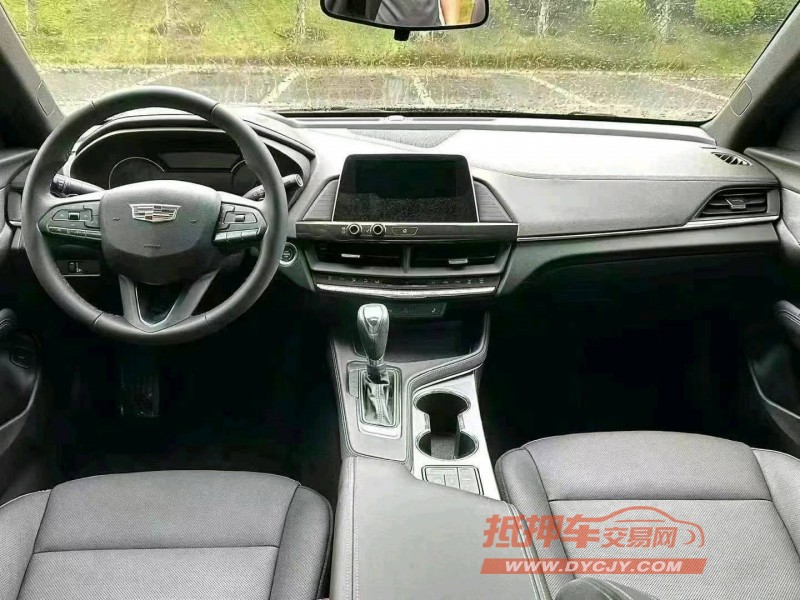 吉安22年凱迪拉克CT45