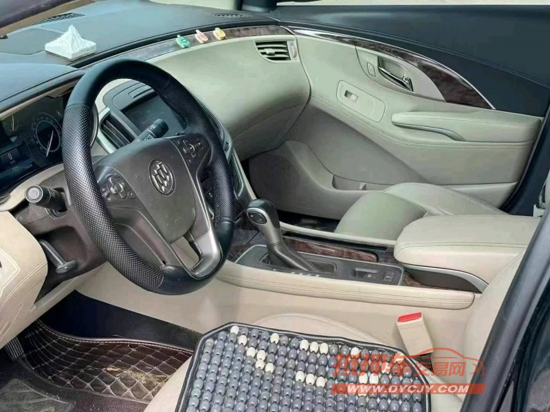 青岛15年别克君越2