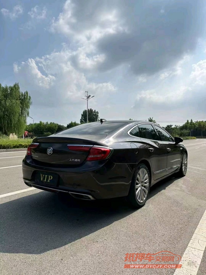 枣庄18年别克君越8