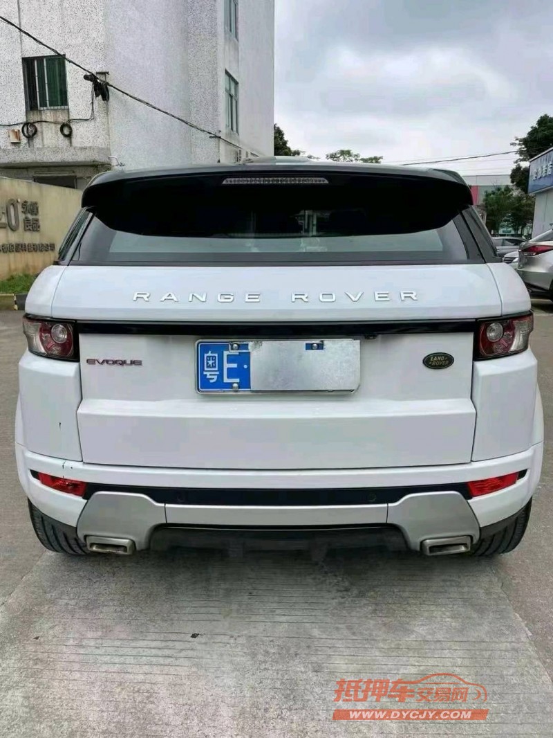 中山15年路虎极光8