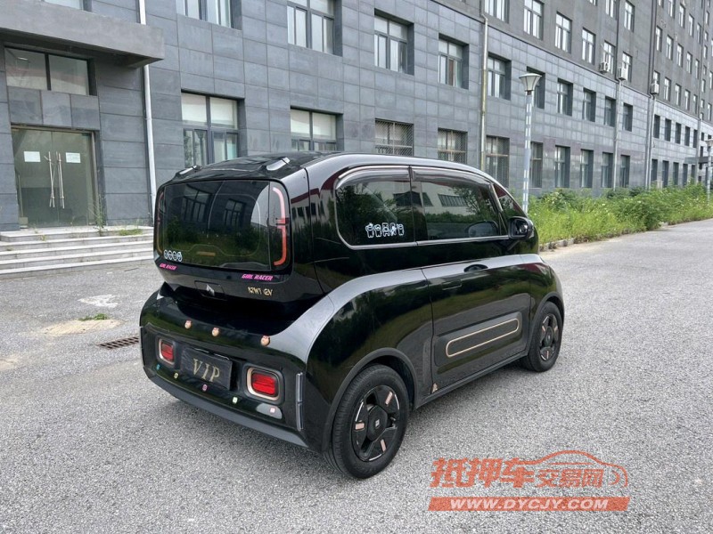 鹽城22年寶駿KIWI8