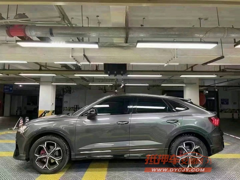 成都21年奥迪Q34