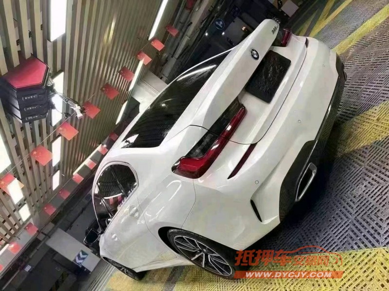 成都22年宝马3系4