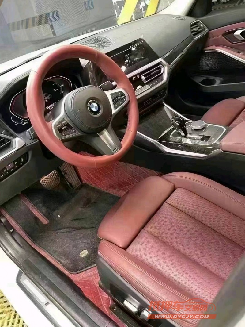 成都22年宝马3系6