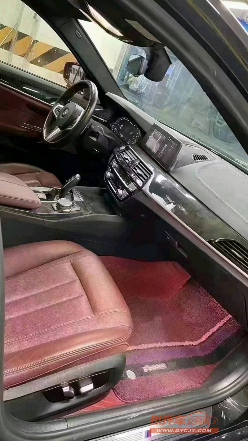 成都20年宝马5系8