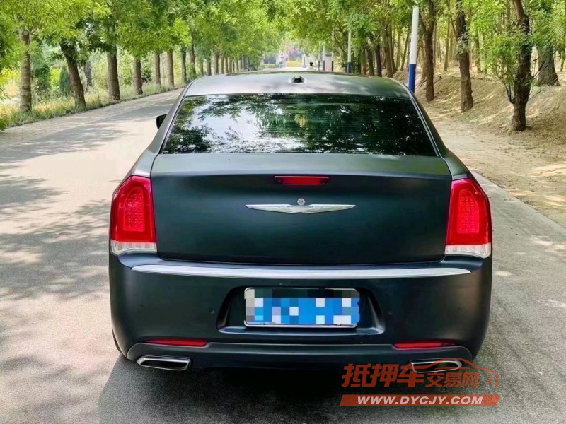 青岛17年克莱斯勒300C6