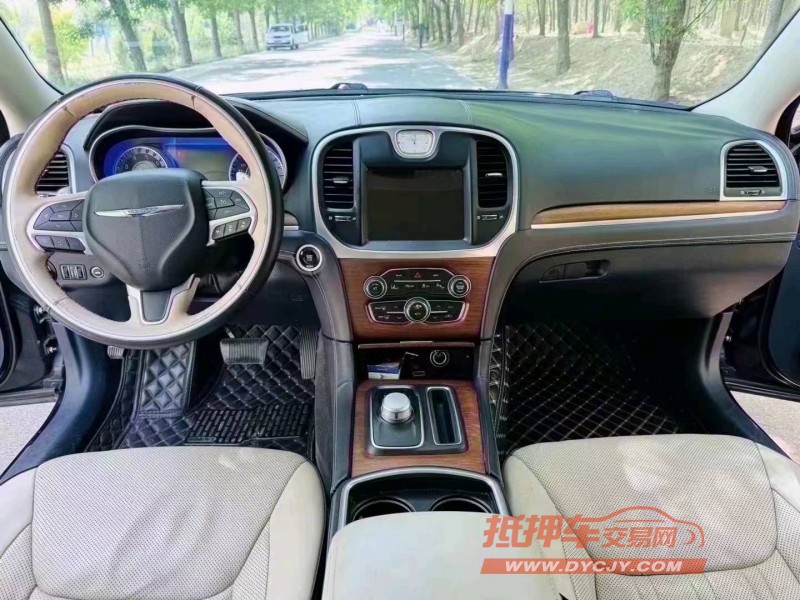 青岛17年克莱斯勒300C7