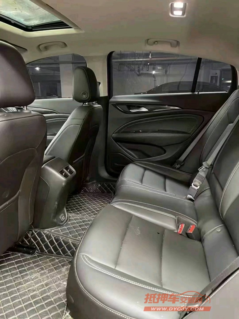 成都23年别克君威7