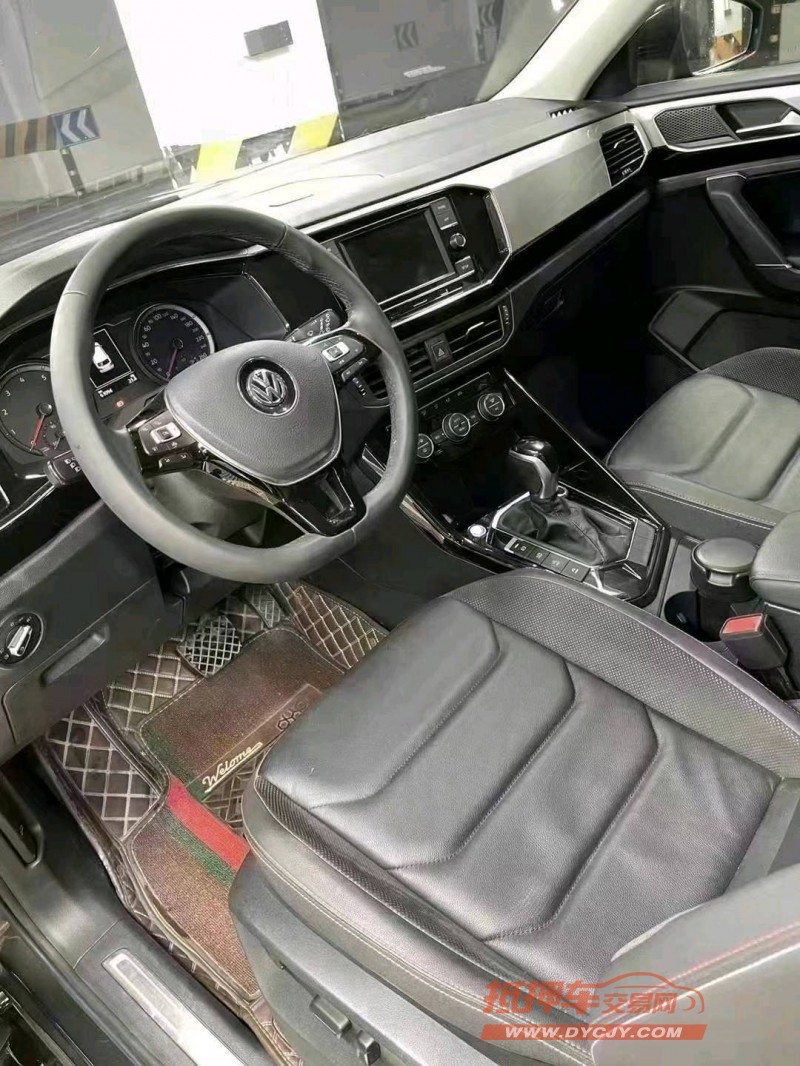 成都20年大众探岳6